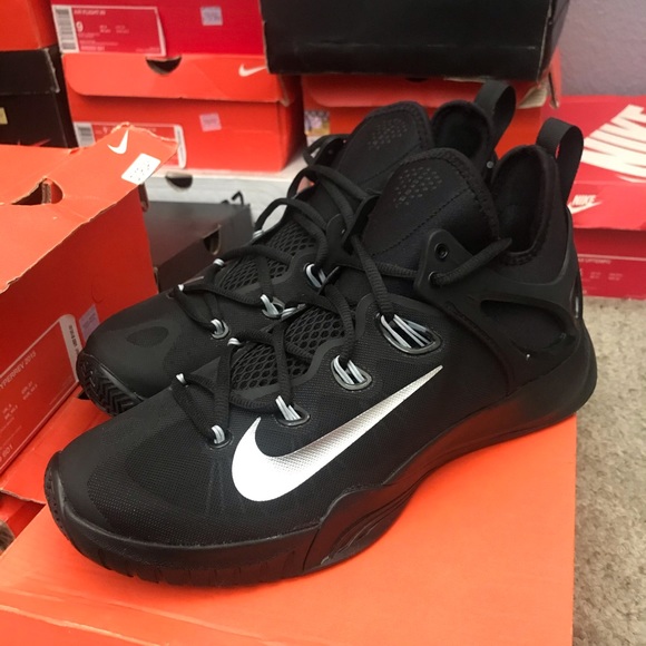 hyperrev basketball shoes